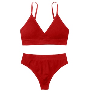 Ensemble de lingerie sans couture 2 pièces pour femme, soutien-gorge et culotte en jersey noir avec logo imprimé, lavable en machine - Product Image 2