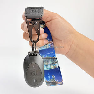 Porte-clés en tissu avec logo personnalisé, durable, promotionnel, impression typographique, fermoir à ressort en métal pivotant, cordon de poignet - Product Image 3