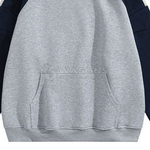 Hoodie oversize premium pour femme, coupe longue, en tissu chaud, pour la collection hiver. - Product Image 3