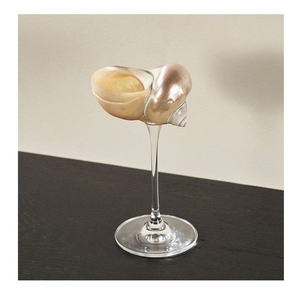 Vaso de Vidrio Translúcido con Diseños Artísticos de Olas para Servicios de Catering Profesional y Centros de Mesa para Bodas - Product Image 1