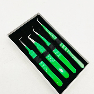 Pince à cils à 90 degrés avec poignées antidérapantes, pour pose et retrait de faux cils, soins personnels, emballage en boîte dorée - Product Image 1