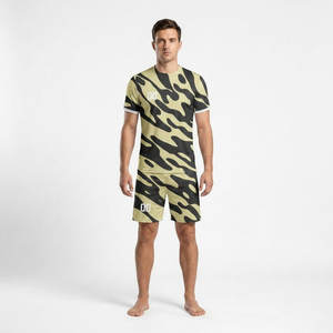 Ensemble de maillots de football personnalisés, fabricant d'uniformes d'équipe sur mesure, tissu 100% respirant - Product Image 1