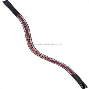 สายคาดหน้าผากม้าหนังแท้สีดำพรีเมียม งานแฮนด์เมด ทนทาน พร้อมคริสตัลสีชมพูและใส ประดับตกแต่งอย่างหรูหรา  พร้อมโลโก้แบบกำหนดเองได้ - Product Image 4