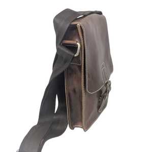 Sac messager au design moderne avec un grand espace intérieur pour ordinateur portable, documents et objets personnels, idéal pour un usage quotidien - Product Image 4