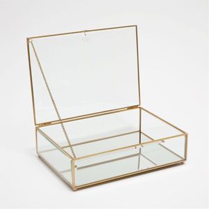 Boîte de rangement en verre transparente minimaliste moderne avec cadre en laiton et chaîne, organisateur de souvenirs, vitrine de comptoir - Product Image 1