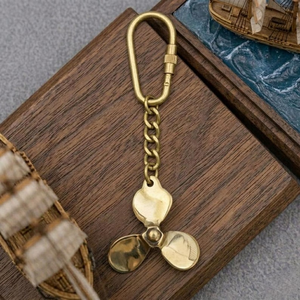 Porte-clés hélice de bateau en laiton fait main, accessoire vintage nautique et maritime, cadeau marin - Product Image 6