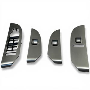 Juego de 4 Cubiertas Decorativas para el Panel de Interruptores de Ventanas, para GMC Yukon Denali, Chevrolet Tahoe y Suburban 2007-2009, Repuesto OEM, Color Plateado - Product Image 4