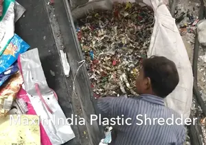 Broyeur de déchets plastiques à double arbre, directement de l'usine, pour le recyclage industriel et les applications de traitement des déchets plastiques - Product Image 4