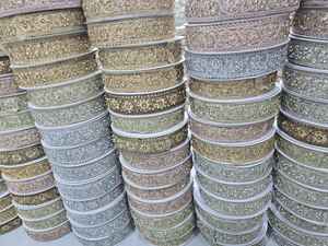 Ribete de Encaje Hecho a Mano con Patrón de Animales Bordados en Colores, Personalizado para Bolsos y Zapatos - Product Image 6