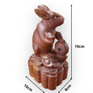Se exhiben exquisitas estatuas modernas de ratas talladas para interiores, hechas de madera de Huong. - Product Image 6