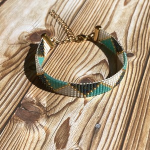 Pulsera de Cuentas Hecha a Mano con Turquesa y Detalles en Oro Blanco, Joyería de Moda con Diseño Exquisito - Product Image 4