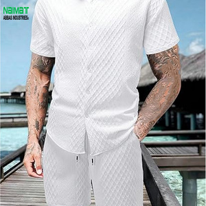 Conjunto de Camiseta y Pantalones Cortos de Algodón 100% con Tejido Waffle Blanco para Hombre de Naimat Abbas Industries, Informal, Transpirable, para Verano, Gimnasio y Running - Product Image 2