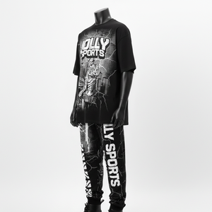 เสื้อยืดและกางเกงเซ็ตผู้ชาย ผ้าคอตตอนเจอร์ซีย์พรีเมียม 240 GSM สีดำขาว พิมพ์ลายกราฟิก สกรีนโลโก้ สตรีทแวร์ - Product Image 4