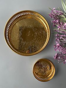 Bandeja Redonda de Metal Dorado para Servir Chocolate, Diseño Nuevo, para Utensilios de Cocina y Uso en Mesa, Disponible al por Mayor - Product Image 1