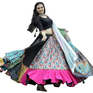 迷人的Reyon Lehenga Choli Dupatta由Fabzone设定