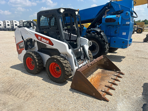 Chargeuse compacte sur pneus S62 2021, équipement de construction robuste - Product Image 6