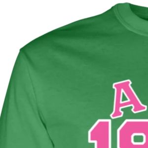Camiseta Verde de Manga Larga para Mujer con Estampado Gráfico 1908, Cuello Redondo, Estilo Casual, Inspirada en Alpha, Moda para el Día a Día - Product Image 3
