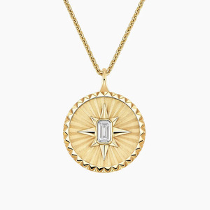 Collier pendentif médaillon étoile en diamant taille émeraude - Product Image 1