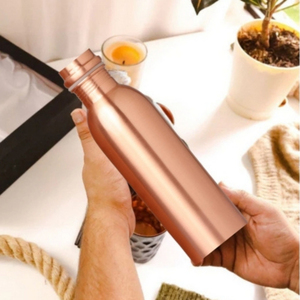 Vente en gros de porte-gobelets modernes en cuivre poli mat, bouteille d'eau avec bouchon à vis, antidérapant, portable, écologique, réutilisable, logo personnalisé. - Product Image 5