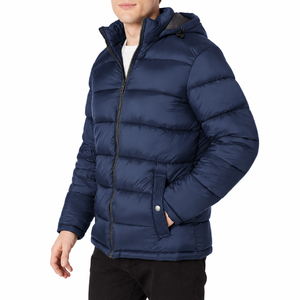 Chaqueta de Invierno para Hombre, Acolchada, con Capucha, Cierre de Cremallera, Color Rojo, Informal, Gruesa, con Relleno de Poliéster, Resistente al Viento - Product Image 1
