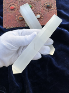 Tour de sélénite polie écologique en gros Art populaire Big Love Healing Crystal Wand for Feng Shui Energy Cleansing Spiritual - Product Image 2