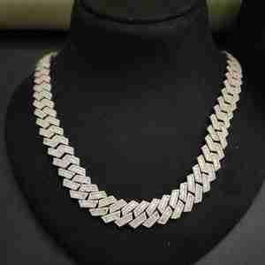 Elegante Cadena Cubana Unisex de Plata de Ley 925 de 20MM, Estilo Hip Hop, Regalo Moderno con Moissanita para Todos los Amantes - Product Image 1