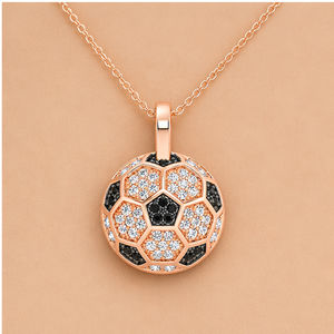 Pendentif en argent 925 plaqué rhodium personnalisable en forme de ballon de football avec moissanite, design sportif décontracté, cadeau pour athlètes et tous les amateurs - Product Image 2