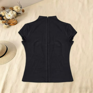 Haut à col roulé pour femme, à fermeture à crochets, très extensible, coupe ajustée, manches courtes, couleur unie, tricoté, respirant, écologique, idéal pour l'été - Product Image 5