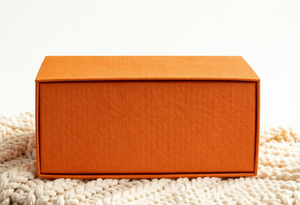 Boîte rigide <span class=keywords><strong>de</strong></span> luxe personnalisée en papier artistique en forme <span class=keywords><strong>de</strong></span> livre avec ruban gaufré et insert découpé pour l'emballage d'huiles essentielles et <span class=keywords><strong>de</strong></span> produits <span class=keywords><strong>de</strong></span> soin - Product Image 2