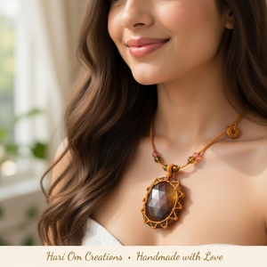 Collar Colgante de Macramé Hecho a Mano con Perlas de Agua Dulce |   Joyería Boho de Piedra Marrón Púrpura Facetada para Fiestas y Eventos - Product Image 2