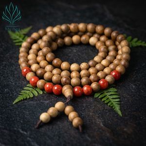 Cadeau unique, bijoux en bois d'agar unisexe avec 100% de bois d'agar naturel et 8 perles de corail rouge de 8 mm, 108 Mala fabriqués à la main au Vietnam - Product Image 5