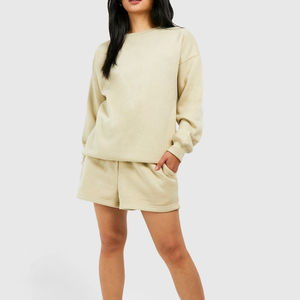 Conjunto de Sudadera y Pantalones Cortos de Forro Polar para Mujer, Manga Larga, Oversize, Color Liso, con Logotipo Personalizado, Ecológico, Transpirable y de Secado Rápido, Colección Invierno 2026 - Product Image 5