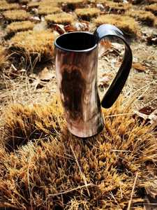 Mug artisanal en corne de buffle polie, écologique, élégance naturelle, style animalier pour la décoration de fête - Product Image 4