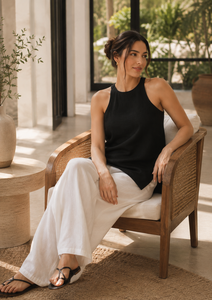 Conjunto de Pantalones Transpirables de Verano para Mujer, Estilo Moderno y Chic, Top Negro Combinado con Pantalones Anchos Blancos Casuales, Dos Piezas - Product Image 5