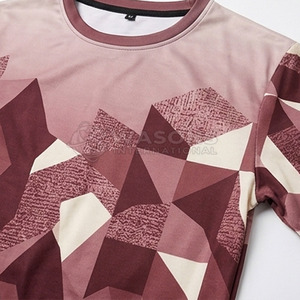 Conjunto de Camiseta y Pantalones Cortos Modernos e Informales, Tela Suave y Transpirable, Diseño para Streetwear y Estilo de Vida - Product Image 2