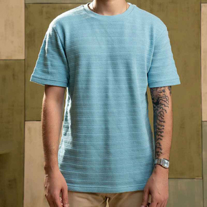 เสื้อยืดผู้ชายคุณภาพสูง ผ้าฝ้ายถัก 100% ลายเรียบ ทรงปกติ สวมใส่สบาย แขนสั้น สำหรับฤดูร้อน ดีไซน์ทันสมัย - Product Image 3