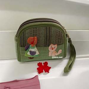 Borsa da Polso in Cotone Ricamata a Mano, Borsellino con Cerniera Patchwork, Design Carino per Uso Quotidiano, Regalo per Feste, Accessorio Unisex - Product Image 1