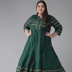 Kurti Anarkali de Talla Grande con Estampado Floral de Rayón, Color Verde, Estilo Étnico, Tela Suave y Ligera, Cómodo para el Verano - Product Image 4