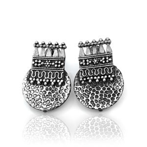 Boucles d'oreilles clous en argent sterling 925 oxydé, style tribal bohème, faites à la main, vintage, ethniques, bijoux statement du Rajasthan - Product Image 1
