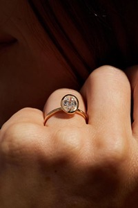 Anillo de Compromiso con Diamante Ovalado Cultivado en Laboratorio, Engaste de Oro Amarillo de 14K, Certificado IGI, 2 CT - Product Image 6