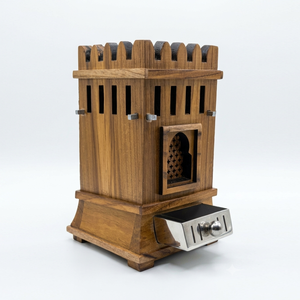 Brûle-encens en bois artisanal en forme de château, avec des fenêtres en treillis complexes, un tiroir métallique amovible et un élégant détail en merlon. - Product Image 2