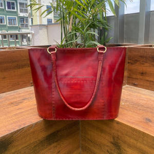 Nuevo bolso de mano personalizado de cuero rojo para mujer, bolso de lujo de cuero Crazy Horse genuino hecho a mano, bolso de hombro rojo con cremallera - Product Image 3