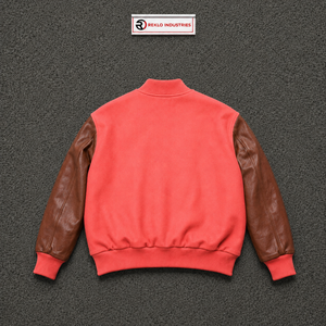 Chaqueta Varsity Personalizada de Satén, Color Rosa Coral, Mangas de Cuero Marrón, Chaqueta Bomber de Béisbol Premium, Moda Masculina, Estilo Universitario - Product Image 6