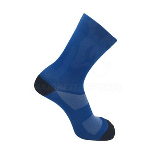 Chaussettes personnalisées à faible MOQ, en tissu extensible léger, confortables et à séchage rapide, idéales pour l'entraînement sportif, la marche et l'usage quotidien. - Product Image 2