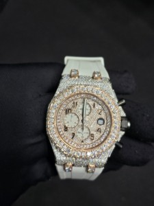 Luxury <b>Automatic</b> Diamond <b>Chronograph</b> 43mm Silicone Band Unisex Quartz Movement Sapphire Crystal Face Luminous Dial Auto Date - Product Image 1