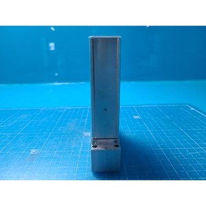 บรูคส์ GF125C-100940 GF125CXXC N2O 3000SCCM ควบคุมการไหลของมวลที่ใช้เป็นชิ้นส่วนอุปกรณ์เซมิคอนดักเตอร์รุ่นเก่า - Product Image 3