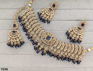 Conjunto de Collar Gargantilla de Circonita Cúbica con Corte Radiante y Pendientes a Juego, y Mang Tika, Joyería de Moda para Fiestas, Fabricantes - Product Image 1