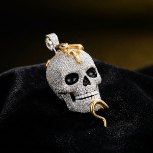 Colgante de Calavera con Incrustaciones de Moissanita y Dije de Serpiente, Joyería de Plata Bañada en Oro de Dos Tonos para Regalo de Fiesta - Product Image 2