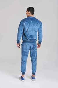 Ensemble de survêtement en velours pour homme avec tissu respirant et finition luxueuse et douce - Product Image 3