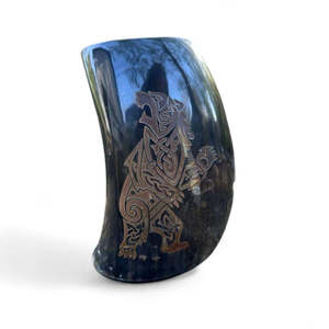 Mug en corne artisanal éco-responsable, design viking gravé, couleur naturelle, origine indienne, pour hommes et femmes - Product Image 4